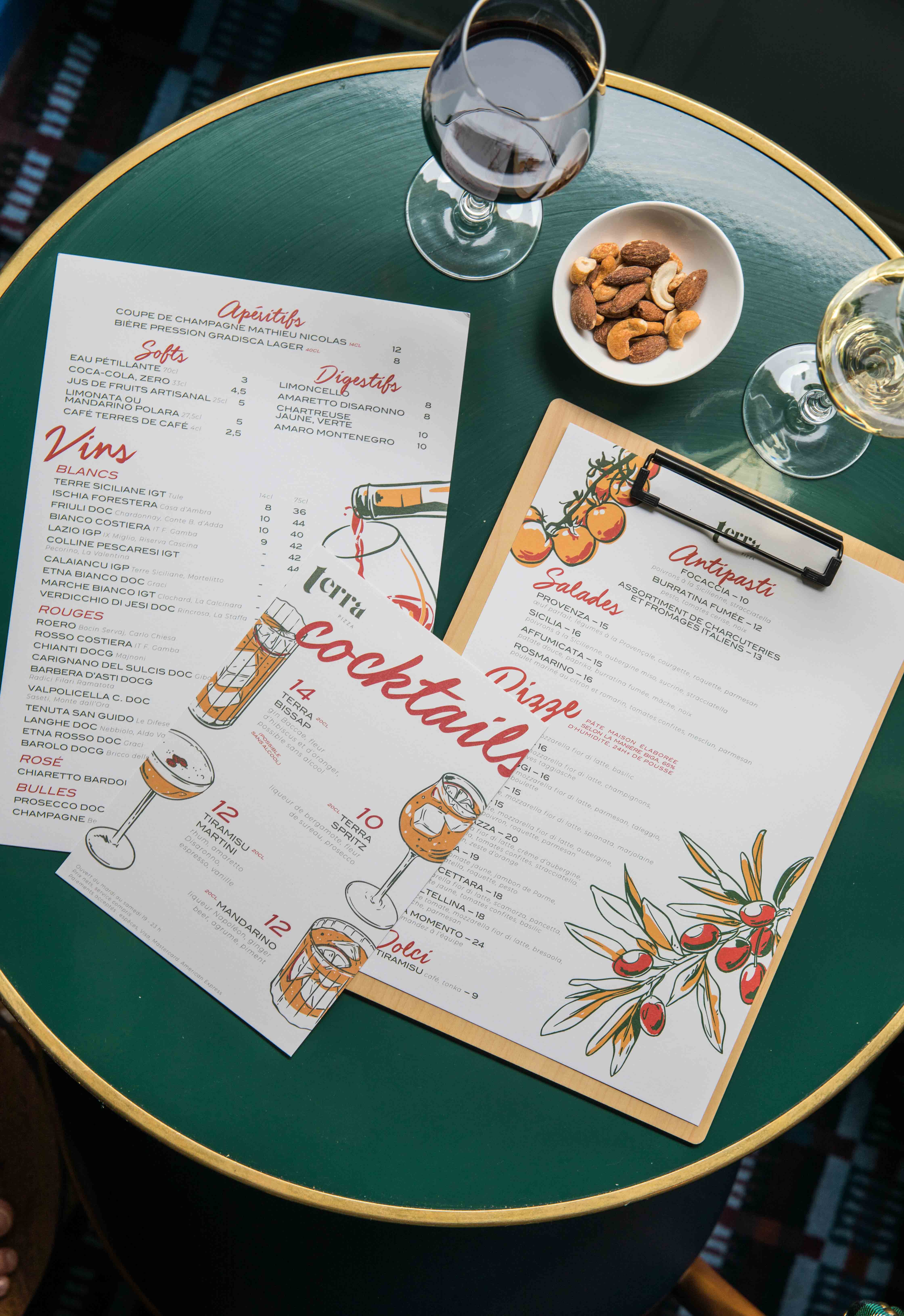 Terra : Cr&eacute;ation d'une identit&eacute; visuelle pour leurs restaurants
